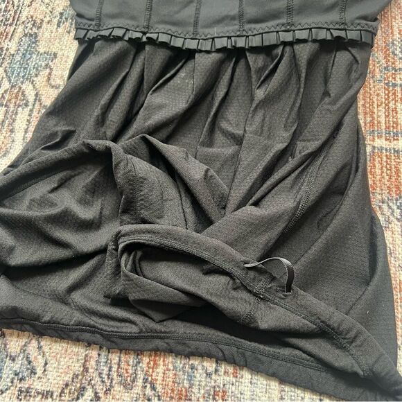 Lululemon Black Pritti Ruffle Tank Size 4 Athletic Shirt Built in Sports Bra - Picture 9 of 11